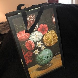 Limited edition GUCCI shopping bag!